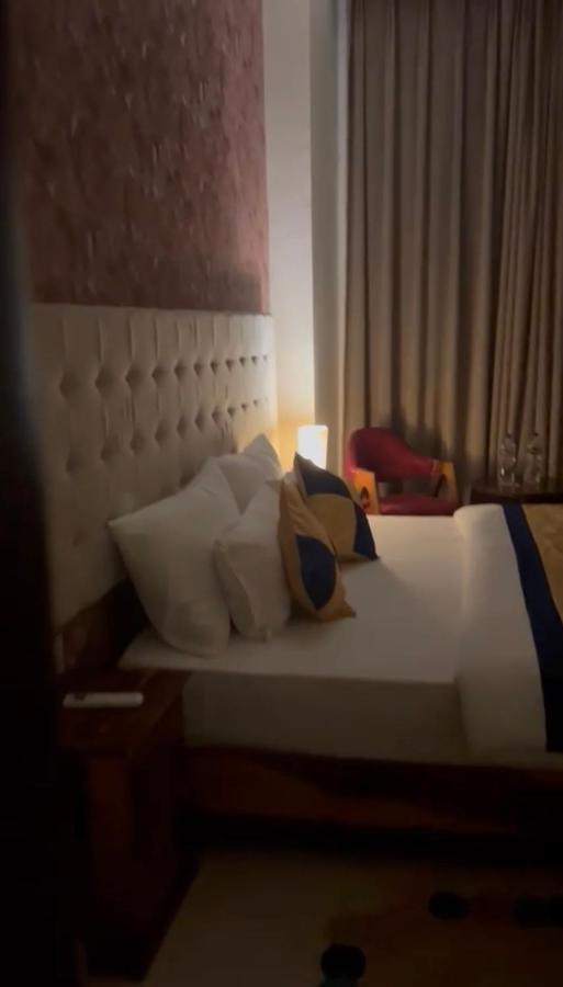 Appartamento Luxury Penthouse With Taj Mahal View Agra  Esterno foto